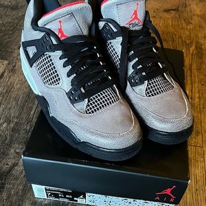 Jordan 4 Taupe Haze